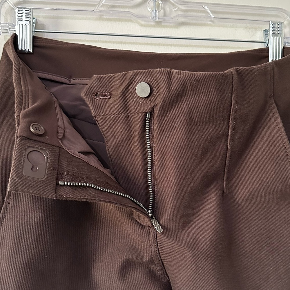 Lululemon Espresso Utilitech Relaxed Mid-Rise 7/8 Trouser - Picture 7 of 10